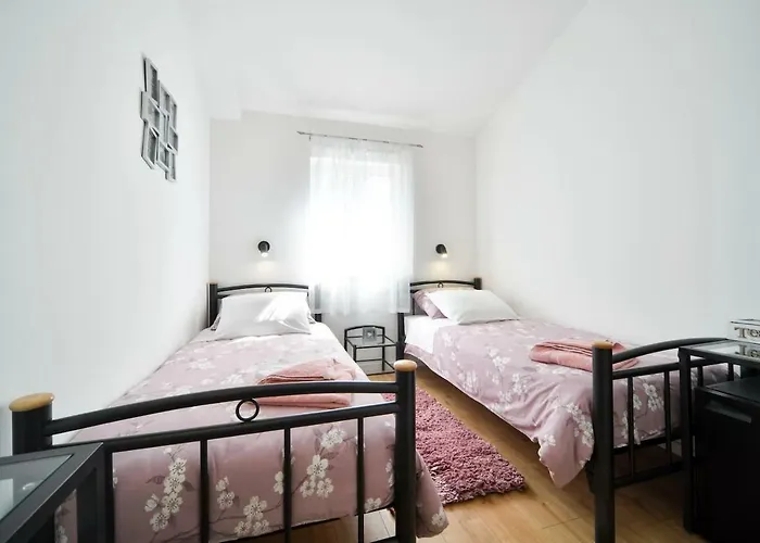 Nekic 1 Гостевой дом 2*